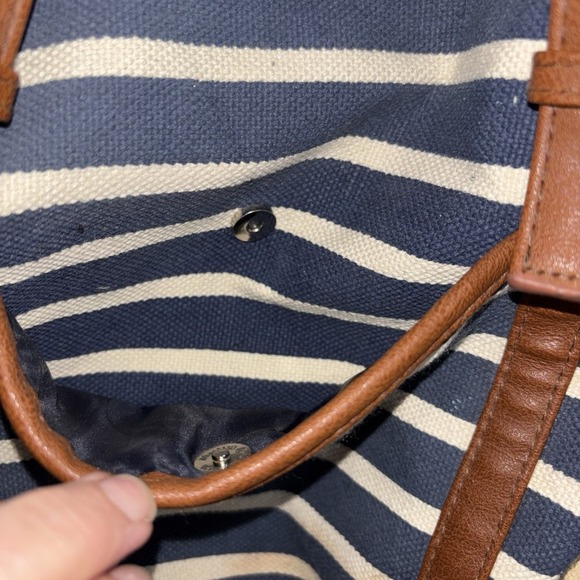 Navy Stripe Weekend/Carry On Travel Bag Canvas Nautical Beachy Adjustable Straps - Picture 9 of 11